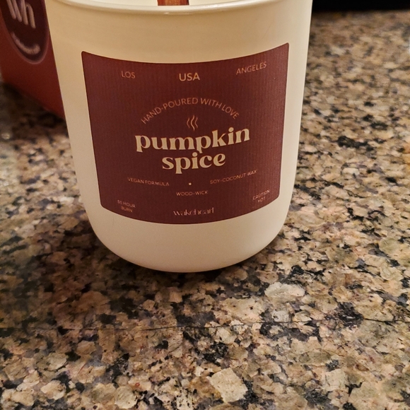 Wakeheart Pumkin Spice Candle - Picture 4 of 8